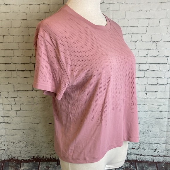 Lululemon Train to Be T-Shirt Pink 10 Crop CrossFit Gym Workout Fall Athleisure - Picture 1 of 16